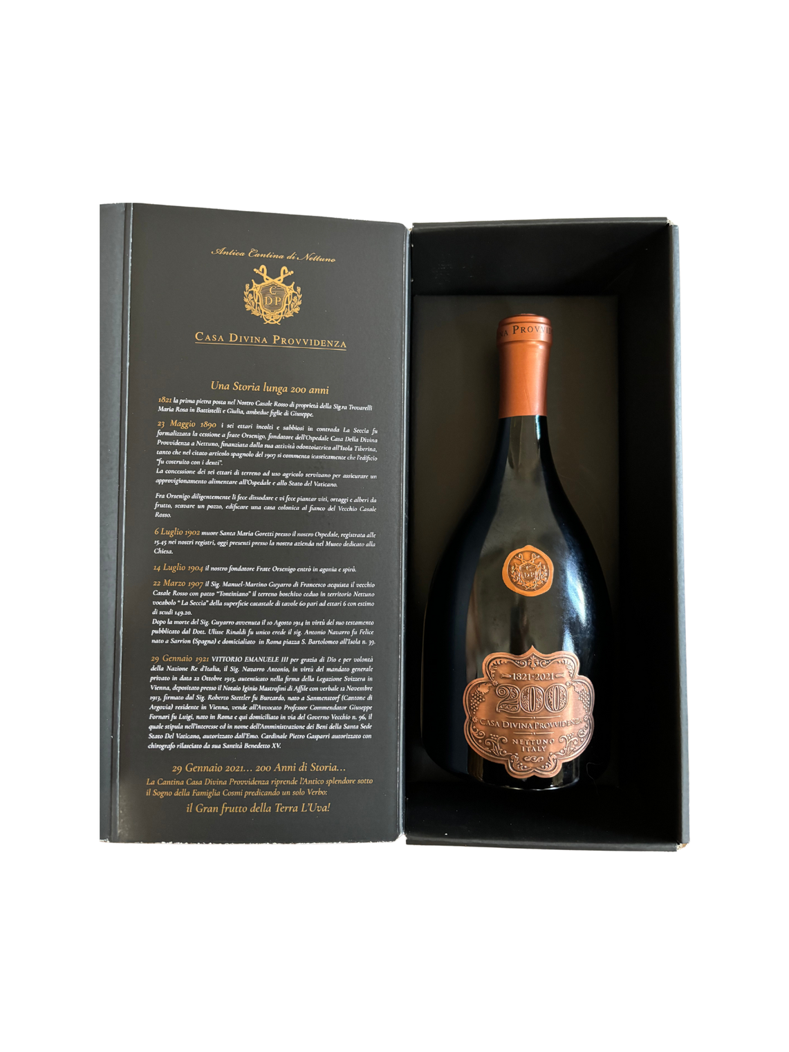 Open black presentation case showing Roma Rosso Riserva bottle and history panel